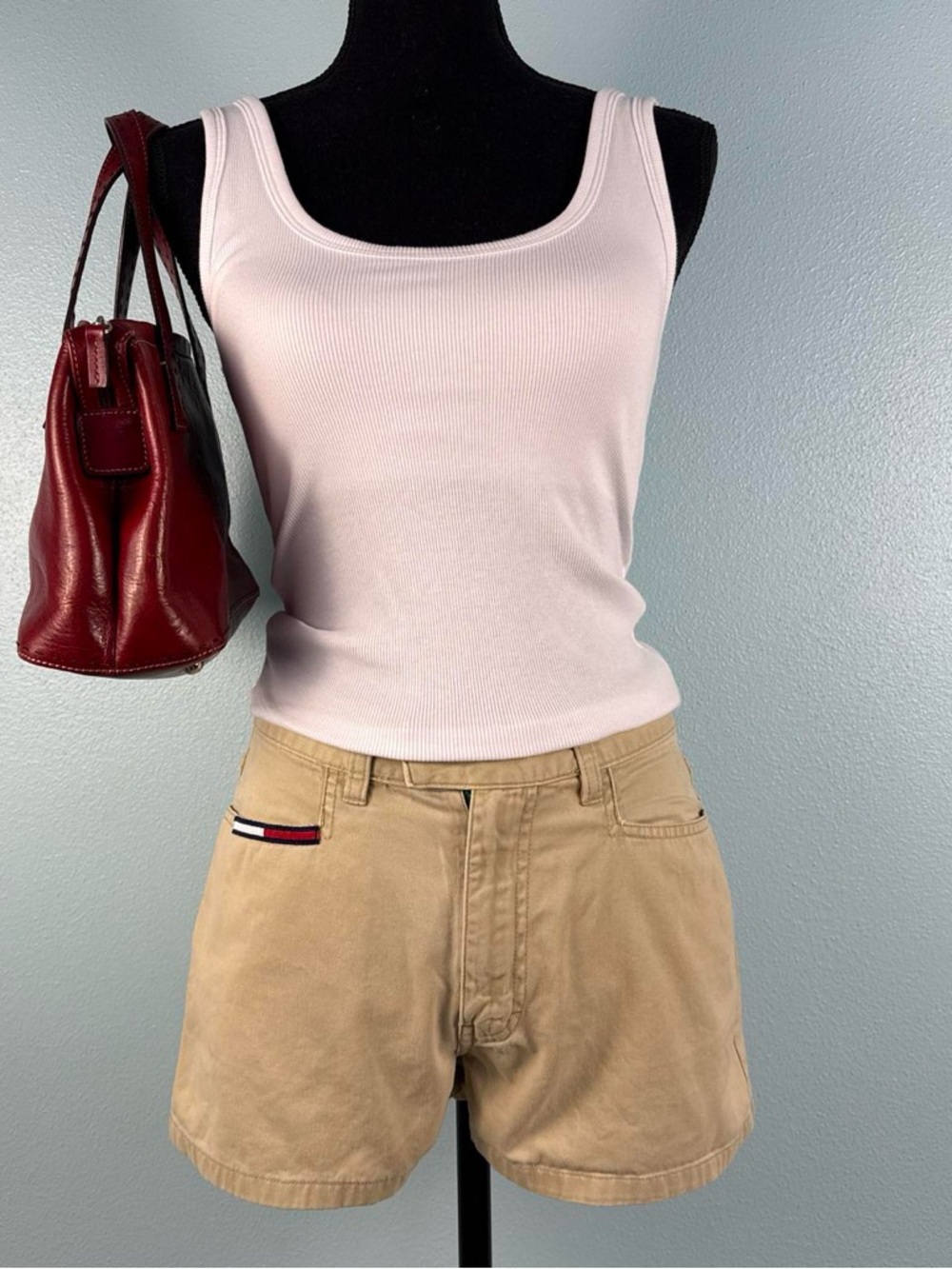 Y2K Vintage Tommy Hilfiger 100% Cotton Tan Shorts Women’s Size Small